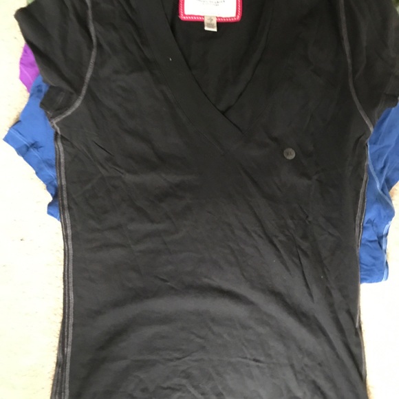 8 American Eagle tees. - Picture 5 of 8